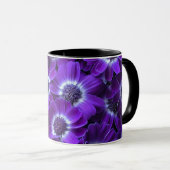 Lila Cinerarias Tasse (VorderseiteRechts)