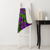 Lila Clematiweine Sherpadecke (Beispiel)