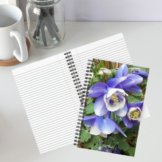 Lila Columbine-Blume Notizblock