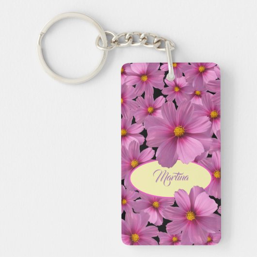 Lila Cosmos-Blume-Design auf schwarzem Hintergrund Schlüsselanhänger (Vorderseite)