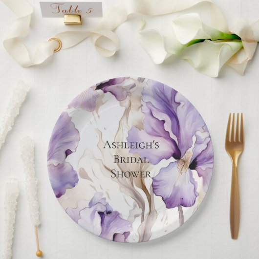 Lila Cream Iris Floral Brautparty Pappteller (Hochzeit)