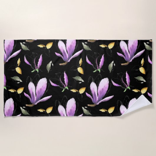 Lila Crocus auf Black Beach Towel Strandtuch (Vorderseite)