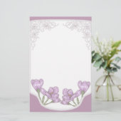 Lila Crocus-Blume im Springtime Briefpapier (Stehend Vorderseite)