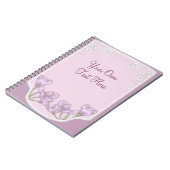 Lila Crocus-Blume im Springtime Notizblock (Linke Seite)
