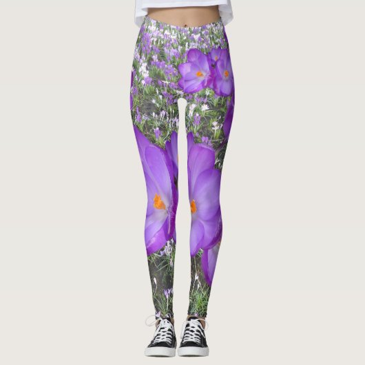 Lila Crocuses Frühlingsblumen Leggings (Vorderseite)