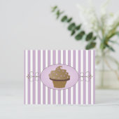 Lila Cupcake Postkarte (Stehend Vorderseite)