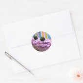 Lila Cupcakes Runder Aufkleber (Umschlag)