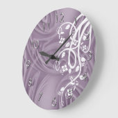 Lila Curlen mit Filigrel und Blütenblättern Große Wanduhr (Winkel)