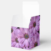Lila Daisy 2"-Gastgeschenk-Box Geschenkschachtel (Geöffnet)