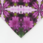 Lila Daisy-Blume Abstraktes Design Fleecedecke (Ecke)