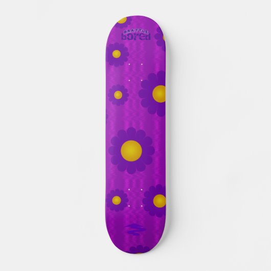Lila Daisy Brattle Bored Skateboard (Vorderseite)
