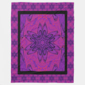 Lila Daisy Fleecedecke (Vorderseite)