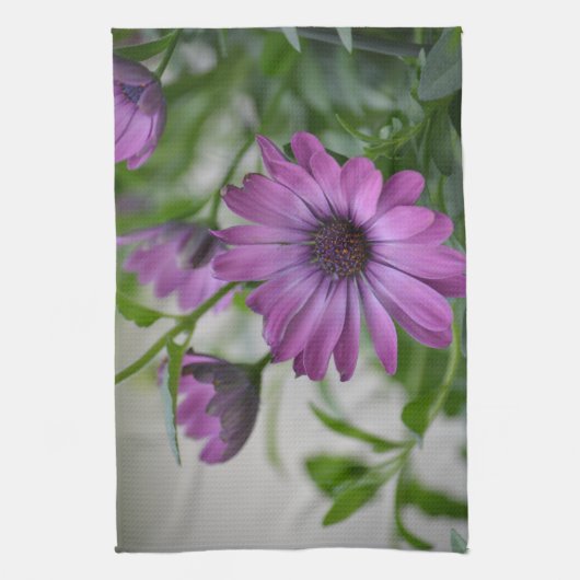 Lila Daisy Geschirrtuch (Vertikal)