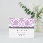 Lila Damask Save the Date Postkarte (Stehend Vorderseite)