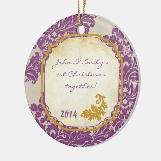 Lila Damask Spitzen Gold Personalisierter Name Orn Keramikornament (Links)