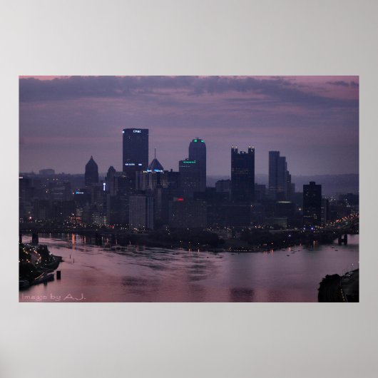 Lila Dämmerung Pittsburghs Poster (Vorne)