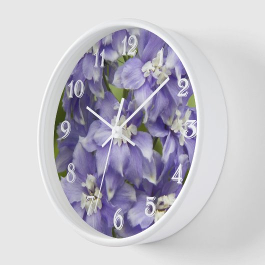 Lila Delphinium Floral Uhr (Winkel)