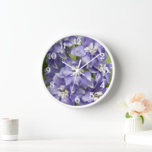 Lila Delphinium Floral Uhr