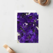 Lila Delphinium Mitteilungskarte (Vorderseite/Rückseite Beispiel)