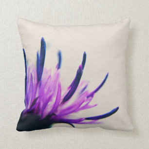 Lila Distel-Blumen-Blumenblätter Kissen