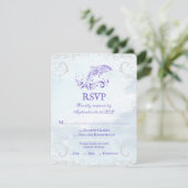 Lila Dolphin Wedding RSVP Card Karte (Stehend Vorderseite)