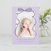 Lila Doodle Bow Frame Birth Ankündigung Foto (Stehend Vorderseite)