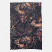 Lila Drachen in Bäumen Geschirrtuch (Vertikal)