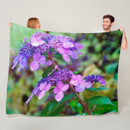 Lila Drehung und Shout Hydrangea-Blume Fleecedecke