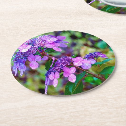 Lila Drehung und Shout Hydrangea-Blume Runder Pappuntersetzer (Angewinkelt)