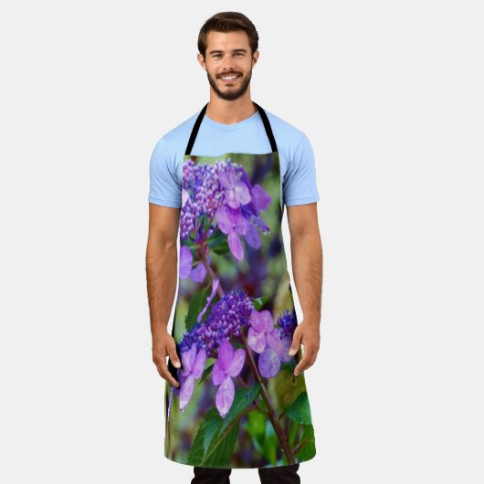 Lila Drehung und Shout Hydrangea-Blume Schürze (Getragen)