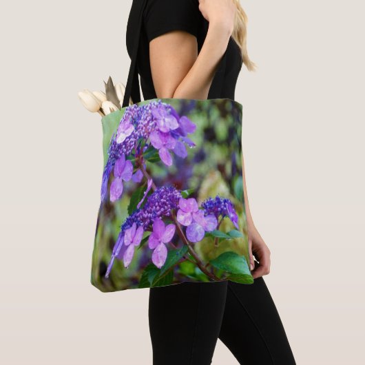 Lila Drehung und Shout Hydrangea-Blume Tasche (Von Nahem)