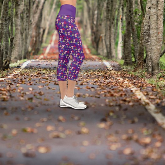 Lila Dreieckskreismuster Capri Leggings