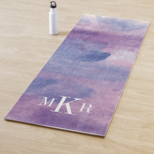 Lila Dunst II des Monogramm- Yogamatte