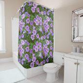 Lila Duschvorhang (Beispiel)