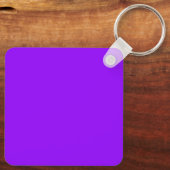 Lila eckiger Schlüsselanhänger, hell SO_THIS_IS_HO Schlüsselanhänger (Rückseite)