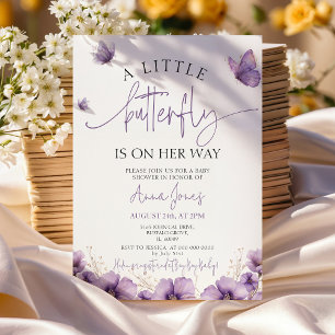 Lila Ein Babyschmetterling ist auf dem Weg zur Bab Einladung