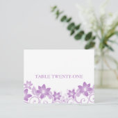 Lila einfache florale Tischnummer Postkarte (Stehend Vorderseite)