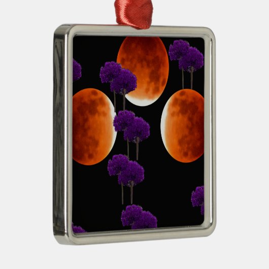 Lila Eingriff Silbernes Ornament (Rechts)