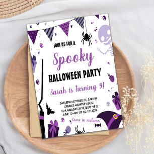 Lila Einladung zu Halloween