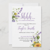 Lila elegantes Floral Surprise Party Einladung (Vorderseite)