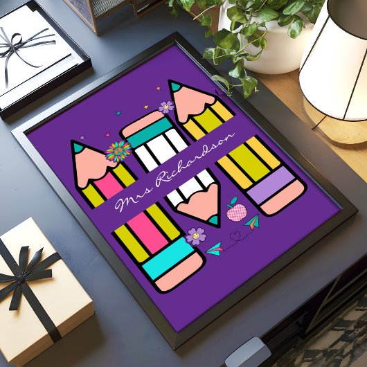 Lila Farbige Lehrerin Cartoon Bleistift-Poster Poster