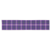 Lila Farbtöne mit grünem und rosa Tartan Kurzer Tischläufer (Horizontal)