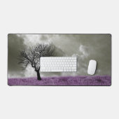 Lila Fields Grey Sky Artistic Nature Foto Schreibtischunterlage (Tastatur & Maus)