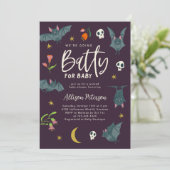 Lila Fledermäuse Batty für Babydusche Einladung (Stehend Vorderseite)