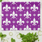 Lila Fleur-de-lis-Muster Geschirrtuch (Gefaltet)