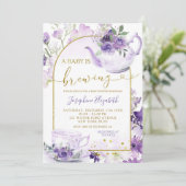 Lila Floral Baby Dusche Tee Party Einladung (Stehend Vorderseite)