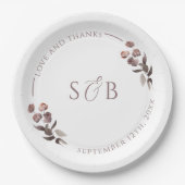 Lila Floral Monogram Hochzeit Pappteller (Vorderseite)