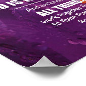 Lila florale RUMÄNE 8:28 Christlich Poster (Ecke)