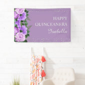 Lila floraler Glitzer Happy Quinceañera Name Banner (Insitu)