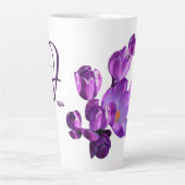 Lila floraler, trendiger Boho mit individuellem Fr Milchtasse (Vorderseite)